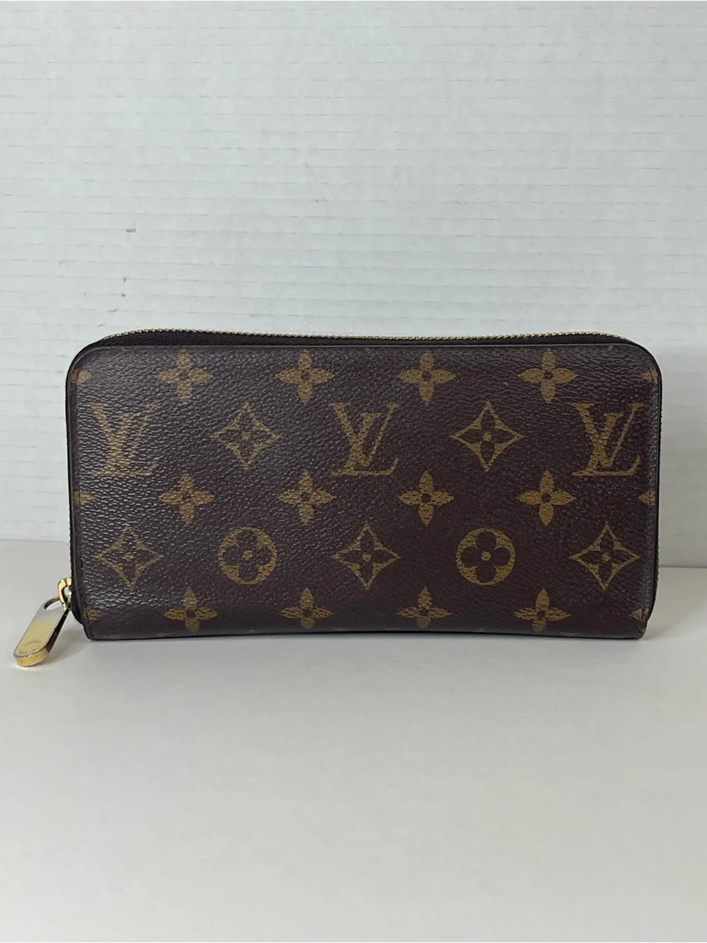 Louis Vuitton Monogram Zippy Wallet